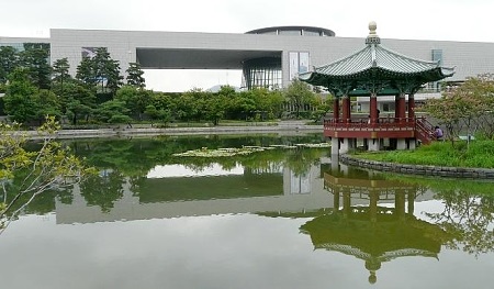 韓国の国立中央博物館